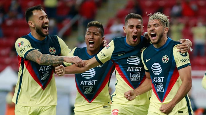 Henry Martín - Soccer Forward