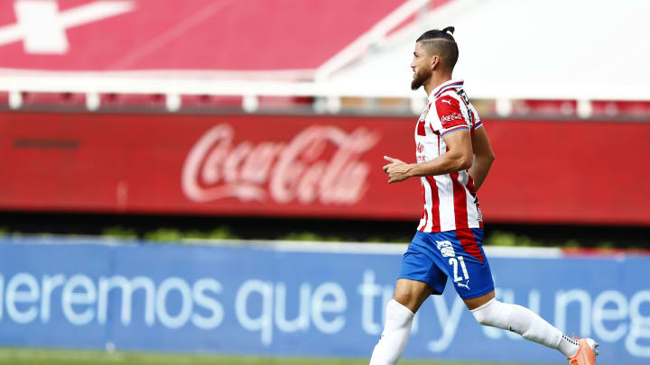 Hiram Mier durante un partido con Chivas Hiram Mier durante un partido con Chivas