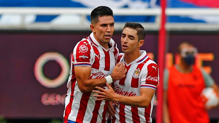 Molina y Brizuela dieron un gran partido con el Rebaño Sagrado. Molina y Brizuela dieron un gran partido con el Rebaño Sagrado.