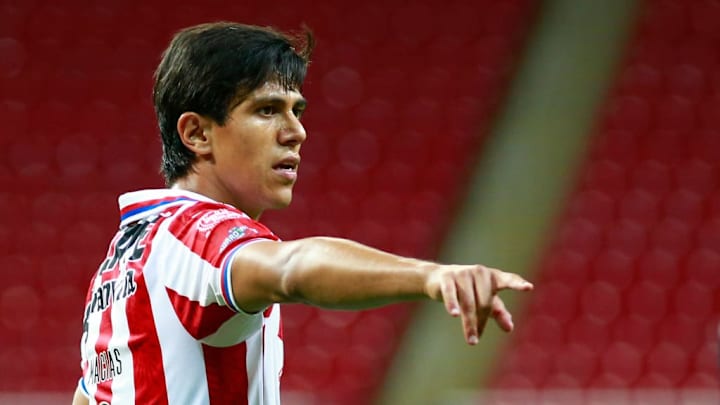 José Juan Macías en un partido entre las Chivas del Guadalajara y el Puebla.