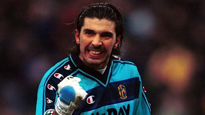 Gianluigi Buffon avec Parme en 2001