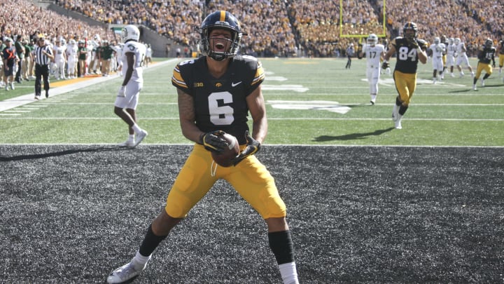 Iowa vs Maryland prediction, odds, spread, date & start time for college football Week 5 game.