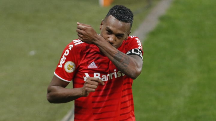 Times brasileiros não têm jogadores reais no FIFA 21 | Corinthians v Internacional - Brasileirao 2021 Times brasileiros não têm jogadores reais no FIFA 21 | Corinthians v Internacional - Brasileirao 2021