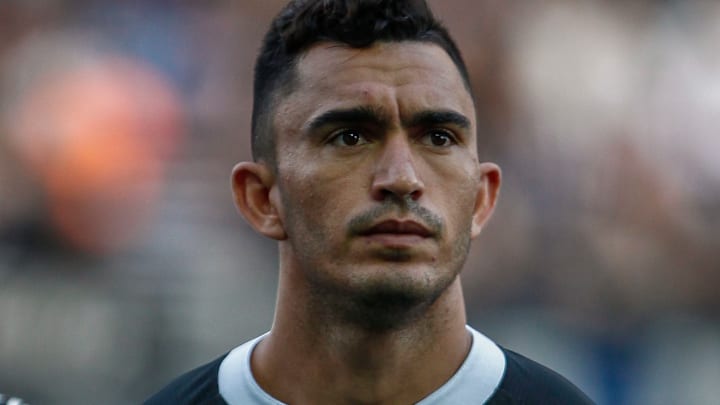 Raul não deve seguir no Vasco. Raul não deve seguir no Vasco.