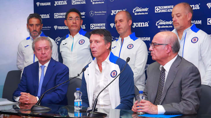 Cruz Azul Unveils New Coach Dante Siboldi