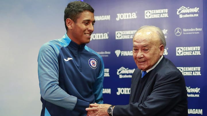 Cruz Azul Unveils New Signings