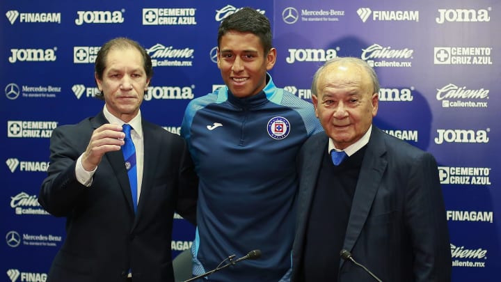 Cruz Azul Unveils New Signings Cruz Azul Unveils New Signings