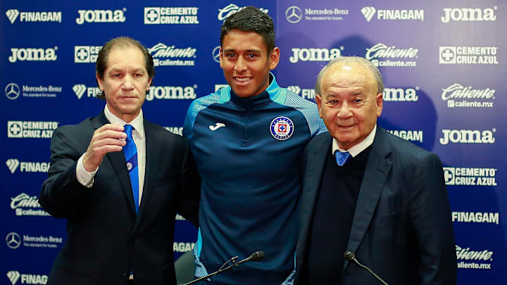 Cruz Azul Unveils New Signings Cruz Azul Unveils New Signings