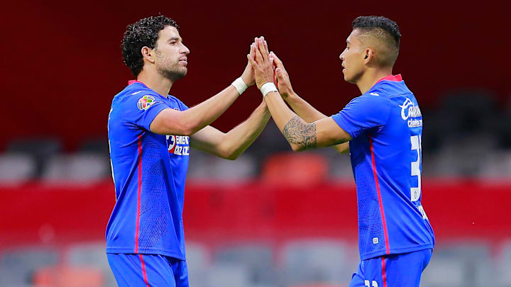 El uruguayo José Ignacio Rivero y Orbelín Pineda festejan un gol de Cruz Azul en el Guard1anes 2021. El uruguayo José Ignacio Rivero y Orbelín Pineda festejan un gol de Cruz Azul en el Guard1anes 2021.