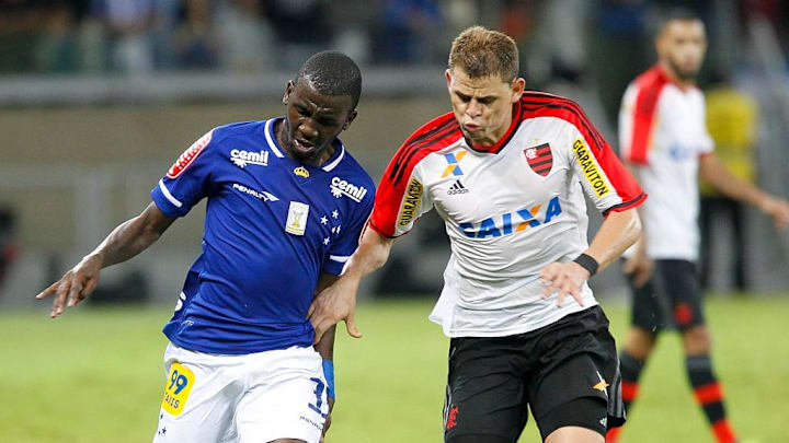 Cruzeiro v Flamengo - Brasileirao Series A 2015