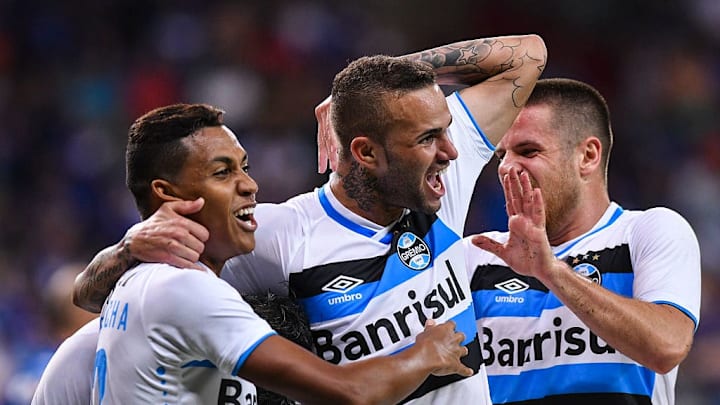 Cruzeiro v Gremio - Copa do Brasil Semi-Finals