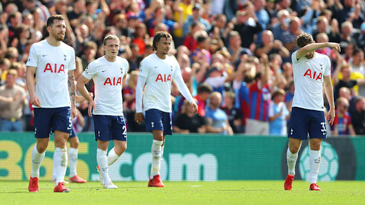 Spurs levam 3 a 0 do Crystal Palace e deixam a liderança Spurs levam 3 a 0 do Crystal Palace e deixam a liderança