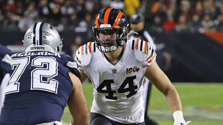 Bears linebacker Nick Kwiatkoski tries to get around Cowboys offensive tackle Travis Frederick.