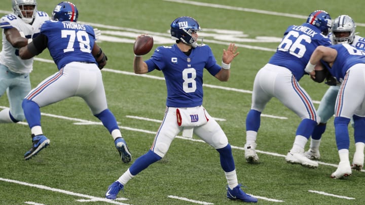 Daniel Jones needs to stand tall and deliver for the Giants in 2021.