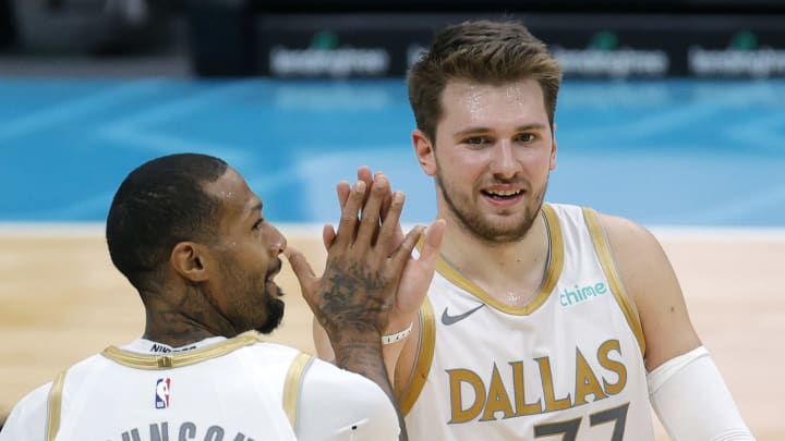 Luka Doncic tuvo una primera mitad soñada ante los Bulls 