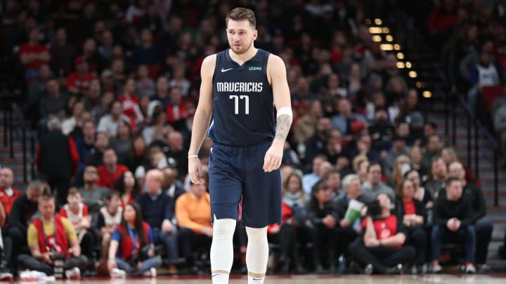 Luka Doncic estará fuera de acción al menos un par de semanas