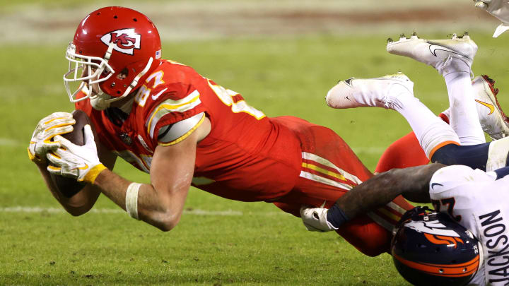 Travis Kelce sigue brillando con los Chiefs