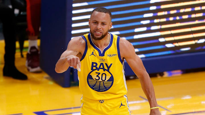 Stephen Curry jugará con los Warriors este domingo