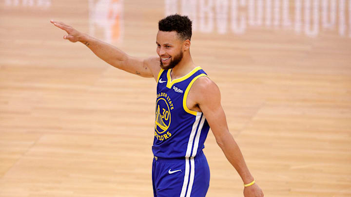 Stephen Curry se encuentra en el primer lugar de puntos en la historia de Warriors