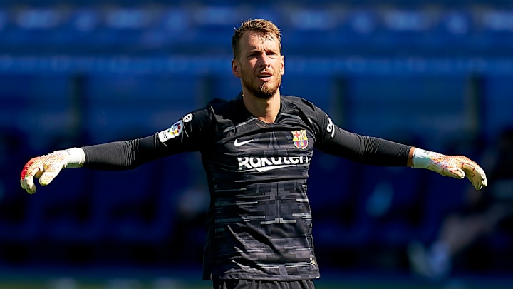 Deportivo Alaves v FC Barcelona  - La Liga