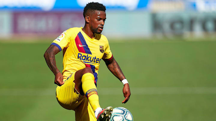 Deportivo Alaves v FC Barcelona  - La Liga