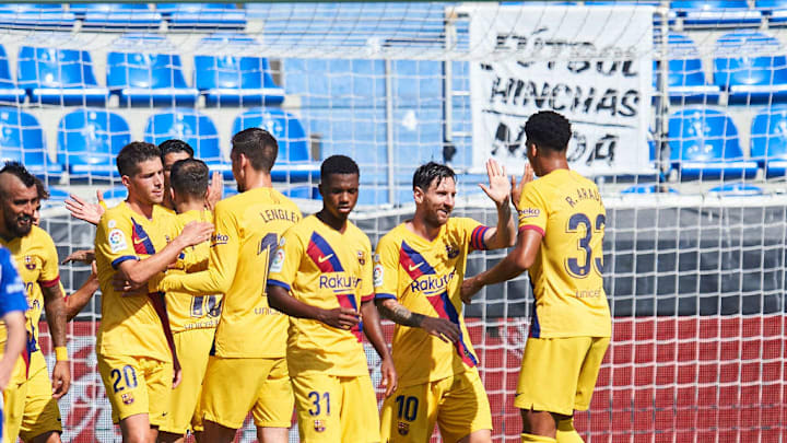 Deportivo Alaves v FC Barcelona  - La Liga