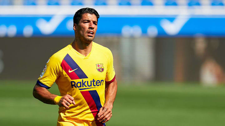 Deportivo Alaves v FC Barcelona  - La Liga