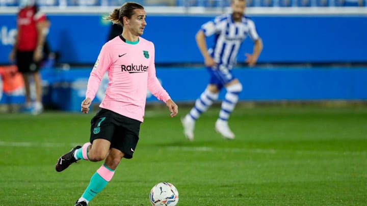 Deportivo Alaves v FC Barcelona - La Liga Santander
