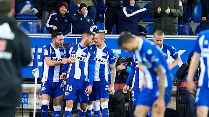 Deportivo Alaves v Valencia CF  - La Liga