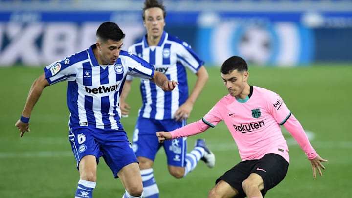 Deportivo Alavés v FC Barcelona - La Liga Santander
