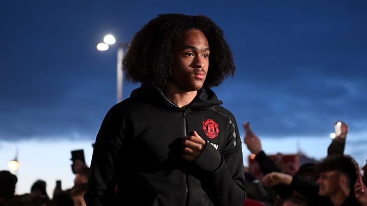 Winger Manchester United, Tahith Chong Winger Manchester United, Tahith Chong