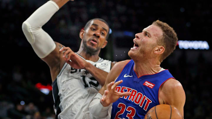 El astro de los Pistons no jugó por el problema físico en la rodilla ante los Lakers