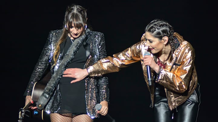 Hannah de Ha-Ash se descuidó con su pequeña por estar en el celular