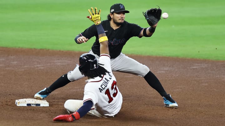 La jugada que generó la molestia en Miguel Rojas fue en la séptima entrada del primer duelo ante los Marlins