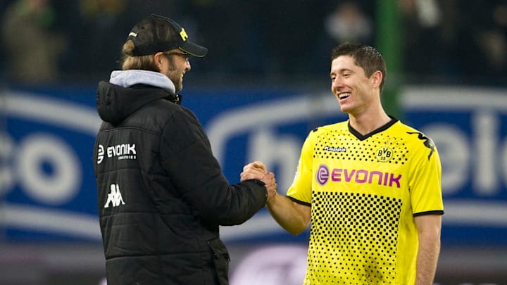 Lewandowski marcó un doblete