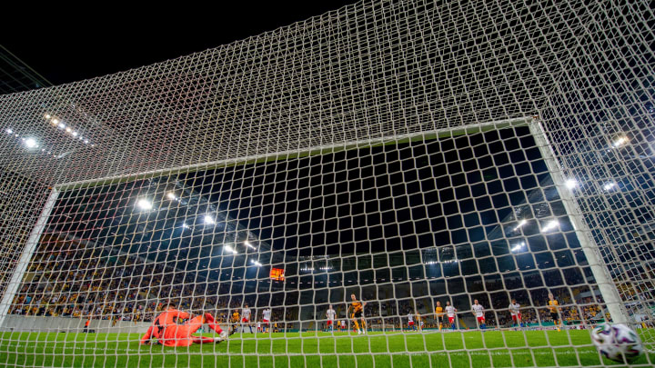 Kehren bald bundesweit die Zuschauer in die Stadien zurück? Kehren bald bundesweit die Zuschauer in die Stadien zurück?