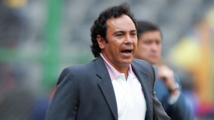 Hugo Sánchez en su etapa con Necaxa