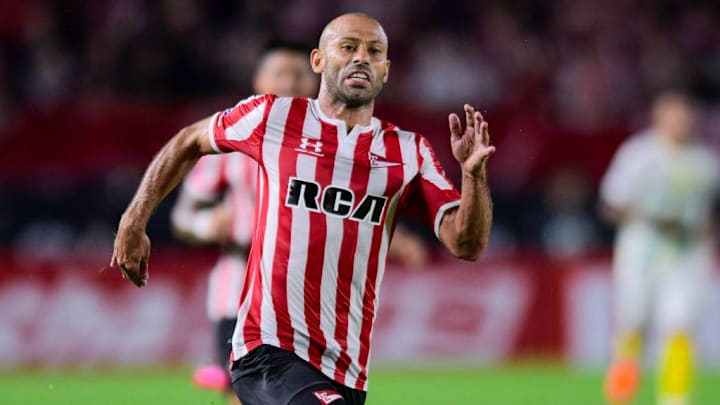 Estudiantes v Defensa y Justicia - Superliga 2019/20