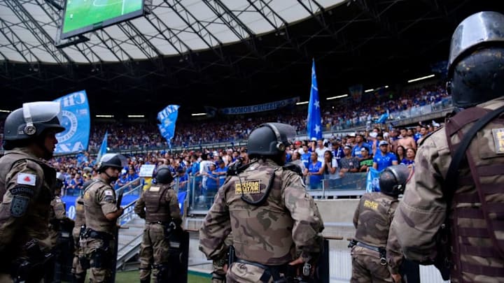 O Cruzeiro 'dorme' sonhando com Justiça contra quem deixou o clube "quebrado".