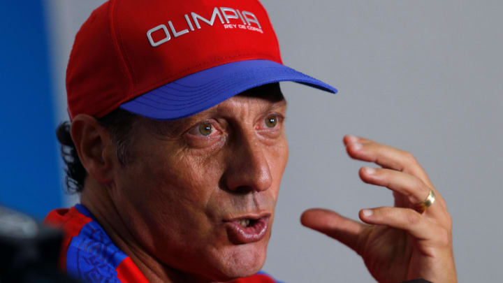 El entrenador confía en su equipo El entrenador confía en su equipo