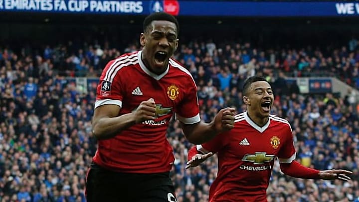 Martial marca con el Manchester United