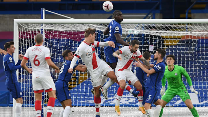 Chelsea ditahan imbang 3-3 oleh Southampton di pekan kelima Liga Inggris, Sabtu (17/10).