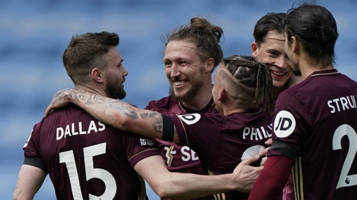 Leeds United s'est imposé sur la pelouse de Manchester City. Leeds United s'est imposé sur la pelouse de Manchester City.