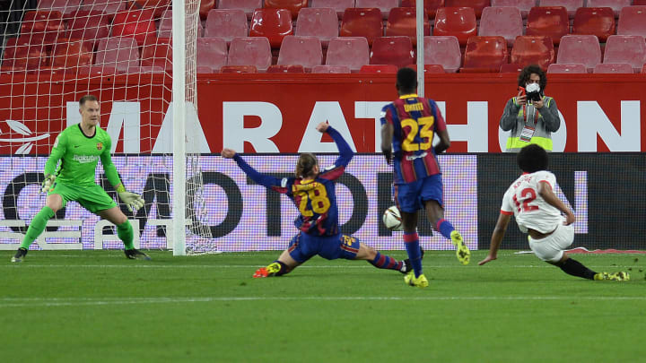 Jules Kounde a ouvert le score face au Barça.