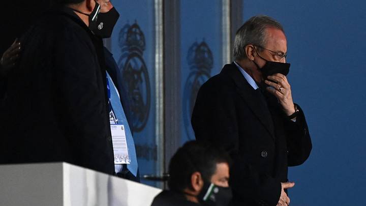 Florentino Pérez presidiendo en un partido de liga con el Real Madrid