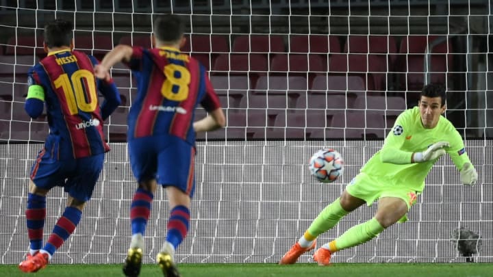 Barcelone s'est imposé sans briller, bien lancé notamment par un penalty de Lionel Messi
