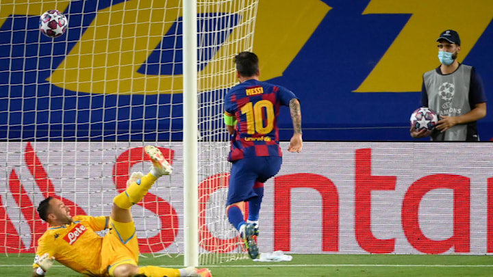 Messi pudo marcar contra el Nápoles su último gol como jugador del Barcelona