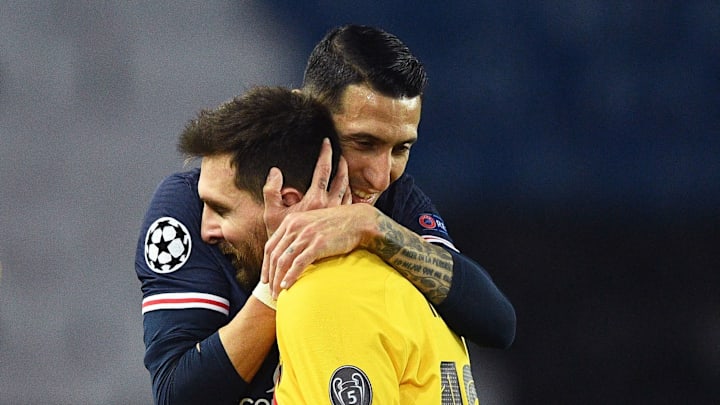 Di María consoló a Messi tras la eliminación de Champions. Di María consoló a Messi tras la eliminación de Champions.