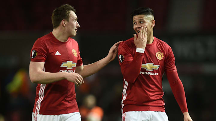 Phil Jones dan Marcos Rojo