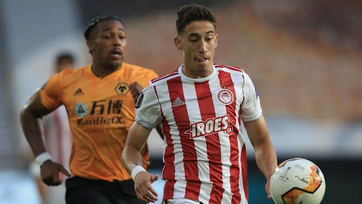 FBL-EUR-C3-WOLVES-OLYMPIAKOS